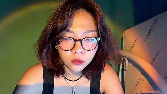 urhottie_lottie Pertunjukan Webcam