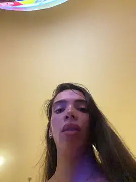 sisterhong Adlı Modelin Canlı XXX Sohbeti