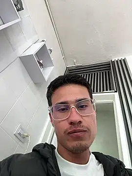 Pokazy przed kamerką – TavoHot_