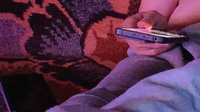 cumloverboyxx69: онлайн-секс-чат