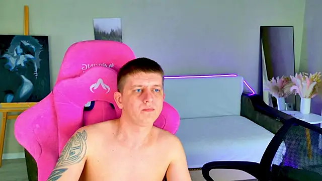 Shawty_Mia Chat XXX live