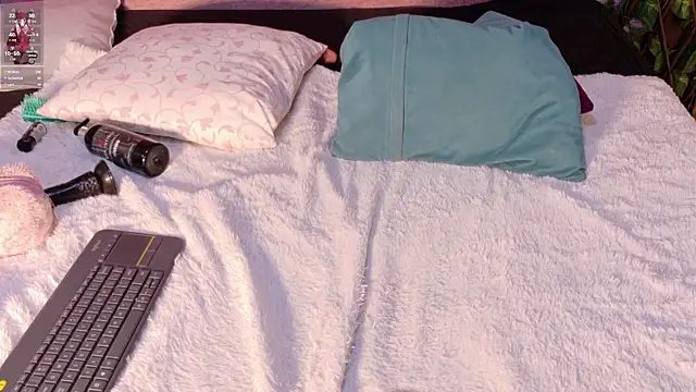 MiaJanss Live XXX Chat