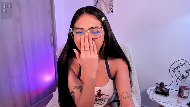 Skeeter_ss Adlı Modelin Canlı XXX Sohbeti