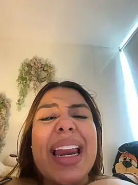 valeria2019hot's Live XXX Chat