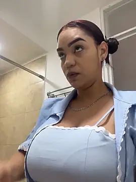 Sara-77 webcam show