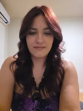 MiaRides19's Live XXX Chat