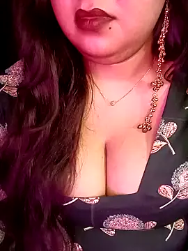 Suhanakhan04 Adlı Modelin Web Kamerası Şovu