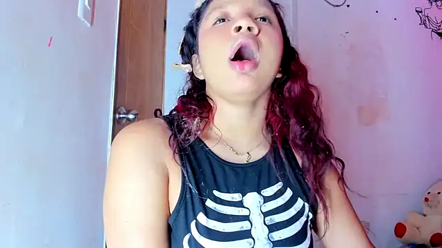 Emily_Coper18 现场XXX聊天