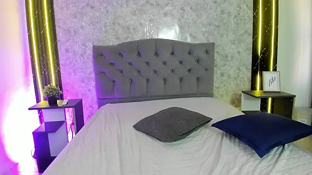 แชท XXX สดของ GiannaSlimJB