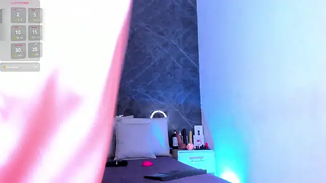 NicoleMadrirdのウェブカメラショー