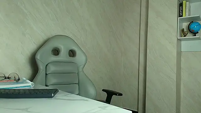 XXX chat uživo modela VidiaStons