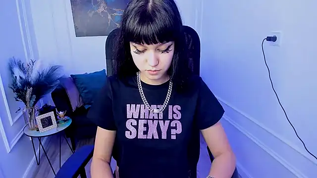 TiffanyYounge Chat XXX in diretta