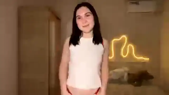 XXX chat uživo modela MyraLitterers