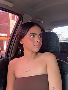 Chatroom XXX en direct de kitty_rousse01