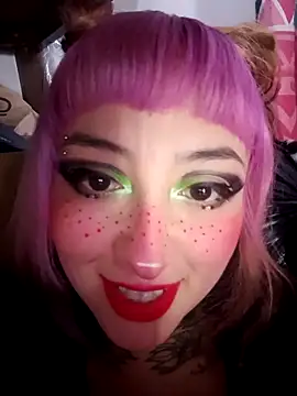 Pokazy przed kamerką – ciindy_ink