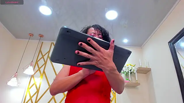 Chat +18 de Becca_Milf ao vivo