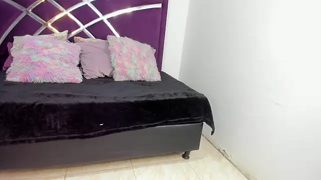 honeyhtx Adlı Modelin Canlı XXX Sohbeti