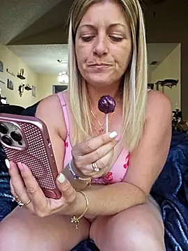 NikkiBlisss' Live XXX Chat