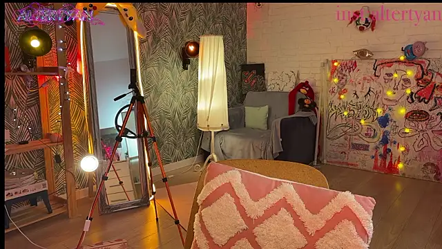 XXX chat uživo modela altertyan