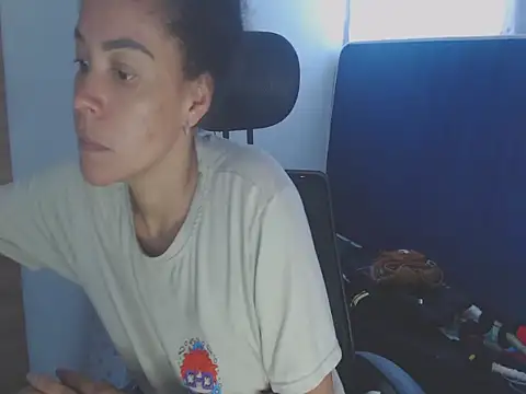 Chatroom XXX en direct de shayna_cute