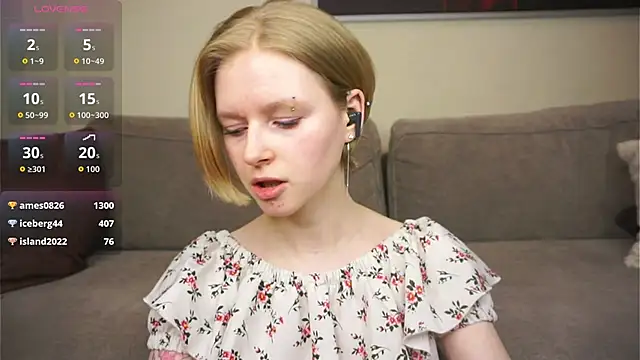 ToyaPletz Chat XXX in diretta