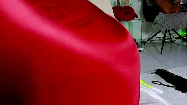 2bigass4_u's Webcam Show