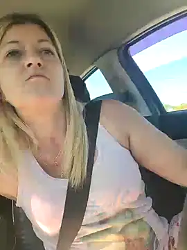 NikkiBlisss Chat XXX live