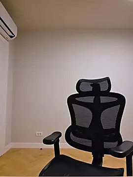 Chat +18 de MiaRides19 ao vivo