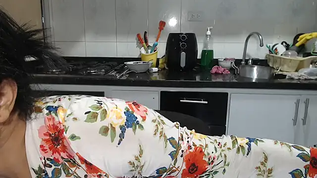 Chatroom XXX en direct de kateleyagrey