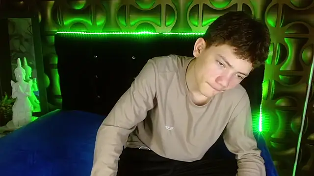 cruz_dante Chat XXX in diretta