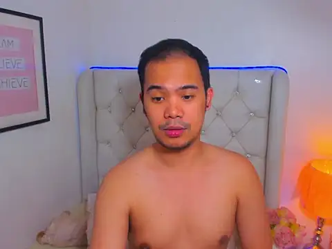 AsianZero's Live XXX Chat