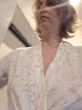 stellahere8 Chat XXX in diretta