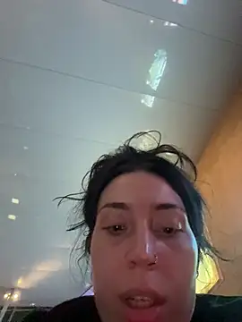 KimArts Adlı Modelin Canlı XXX Sohbeti