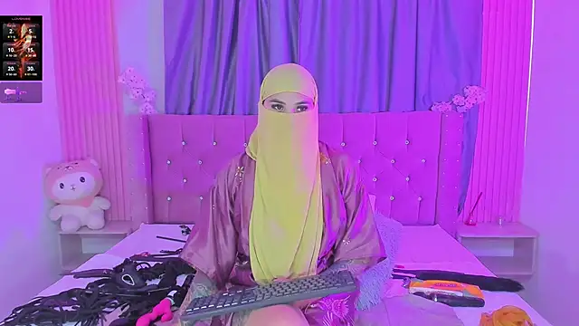 Nayla-Mounaのウェブカメラショー