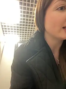 KrisMagnoly's Live XXX Chat