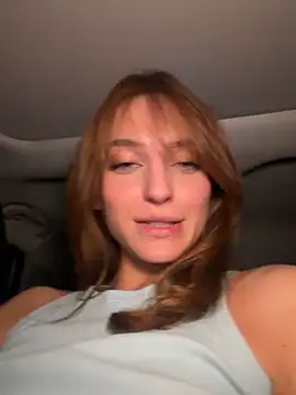 -AngelAri-'s Live XXX Chat