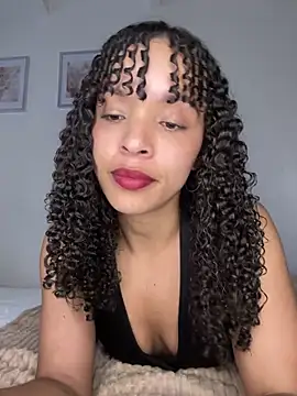 Chat XXX ao vivo de Yasmin777_