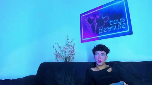 Pleasure_boys_hot Show Webcam
