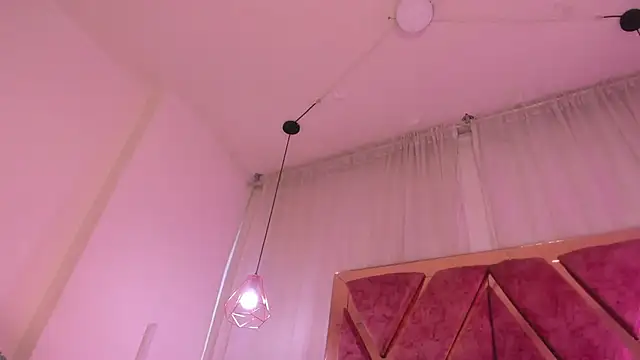 shantal_cooper_'s Live XXX Chat