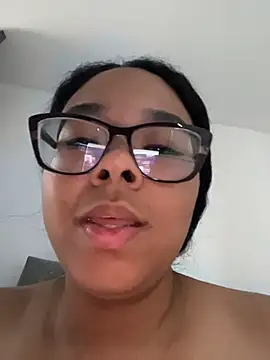 Chat +18 de XMara ao vivo