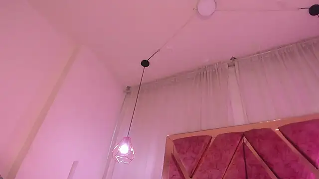 shantal_cooper_'s Live XXX Chat