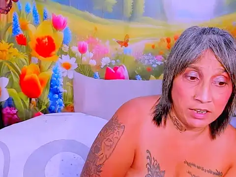 indianroxyn Live XXX chat