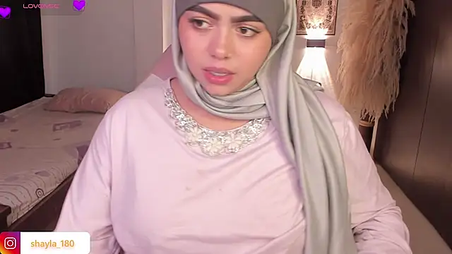 shayla_18 webkamerás műsora