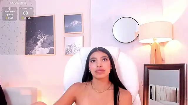 Tiffany_Low Adlı Modelin Canlı XXX Sohbeti