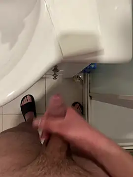 MaaxOu18のライブXXXチャット