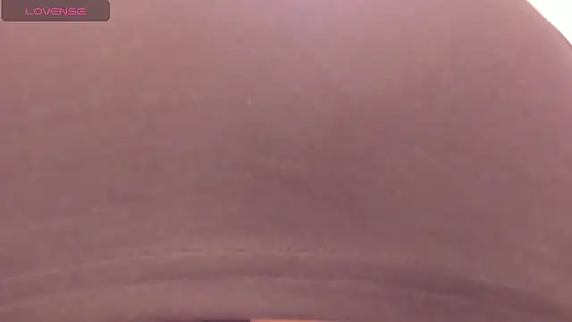 Chat +18 de naughty_milf4u_ ao vivo