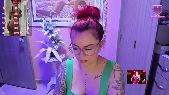 Chat XXX en directo de KAROL_MILF