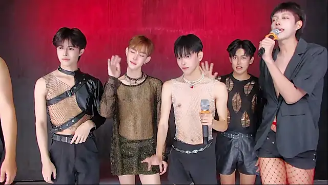 Queen-Vibe Pertunjukan Webcam