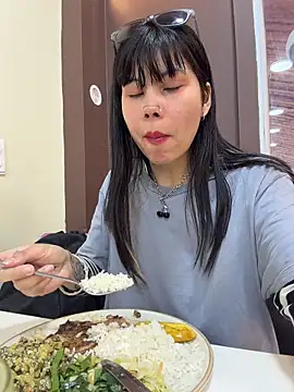 EemaHaruki Adlı Modelin Canlı XXX Sohbeti