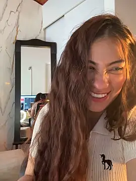 emmily_d 即時 XXX 聊天